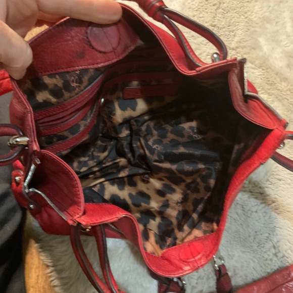 B. Makowsky Shoulder Purse Bag Red Leather Zipper Details Magnetic Closure Women - Picture 9 of 12